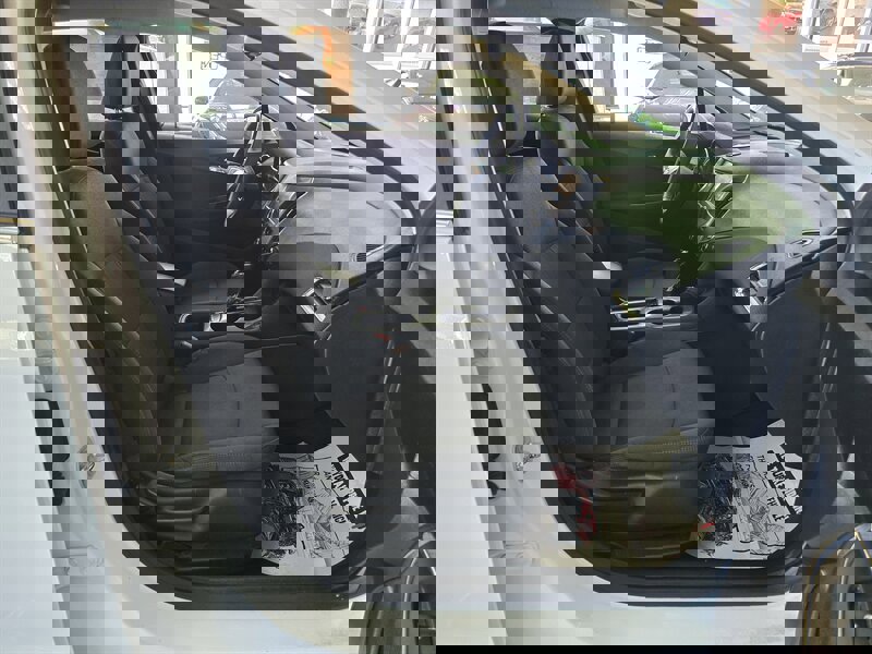 Used 2018 Chevrolet Cruze LT image 14