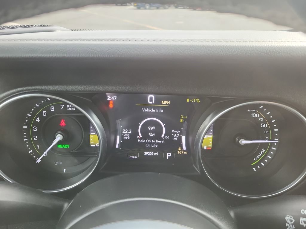 Used 2023 Jeep Wrangler Unlimited Sahara w/ Cold Weather Group image 16