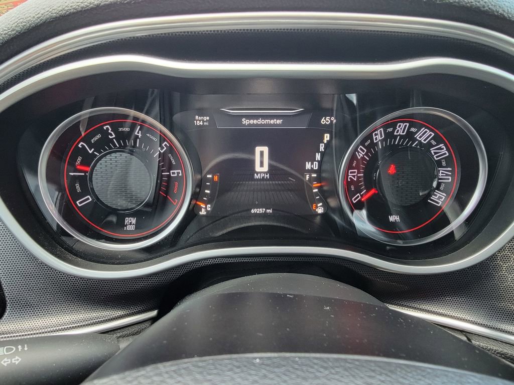 Used 2017 Dodge Challenger SXT Plus image 15