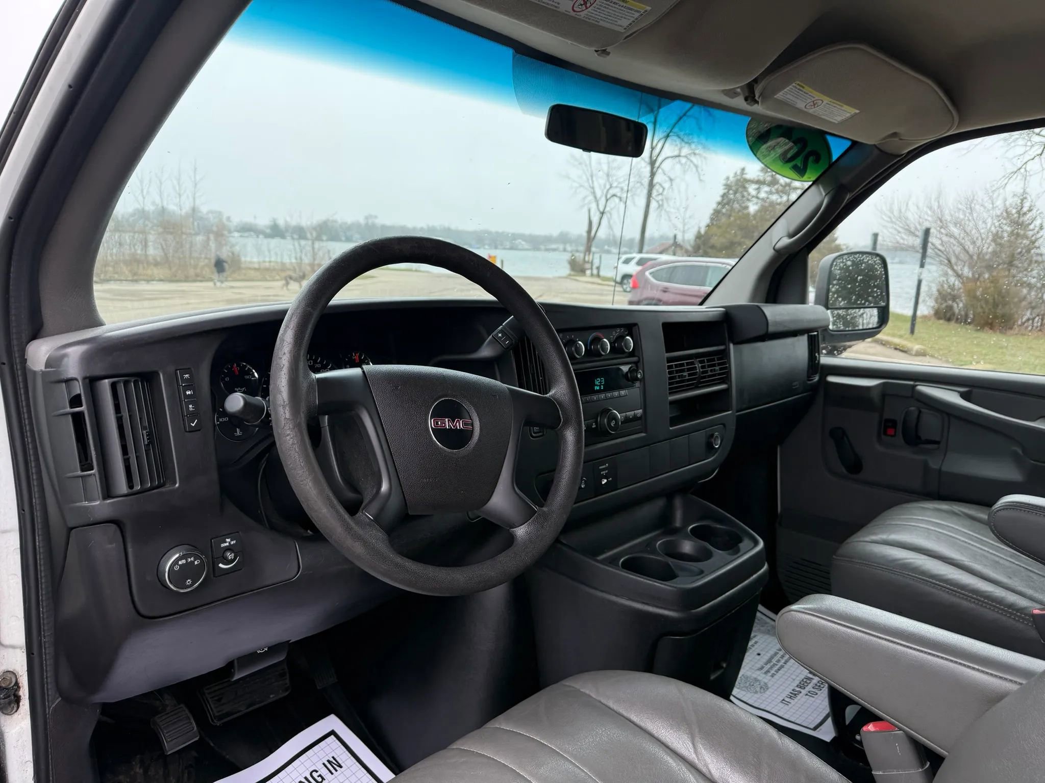 Used 2012 GMC Savana 2500 RWD image 11
