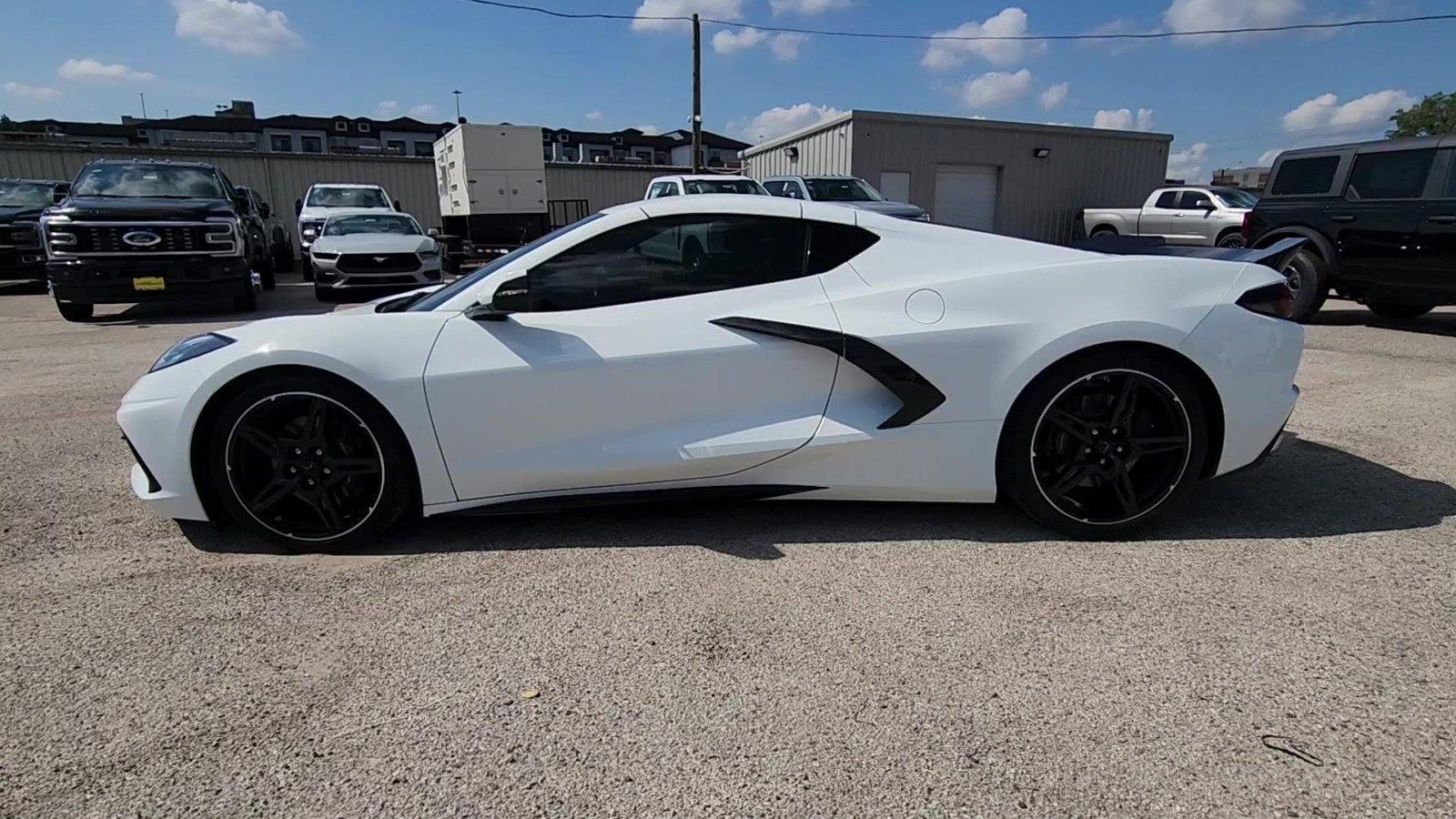 Certified 2020 Chevrolet Corvette Stingray Coupe w/ 1LT RWD image 5