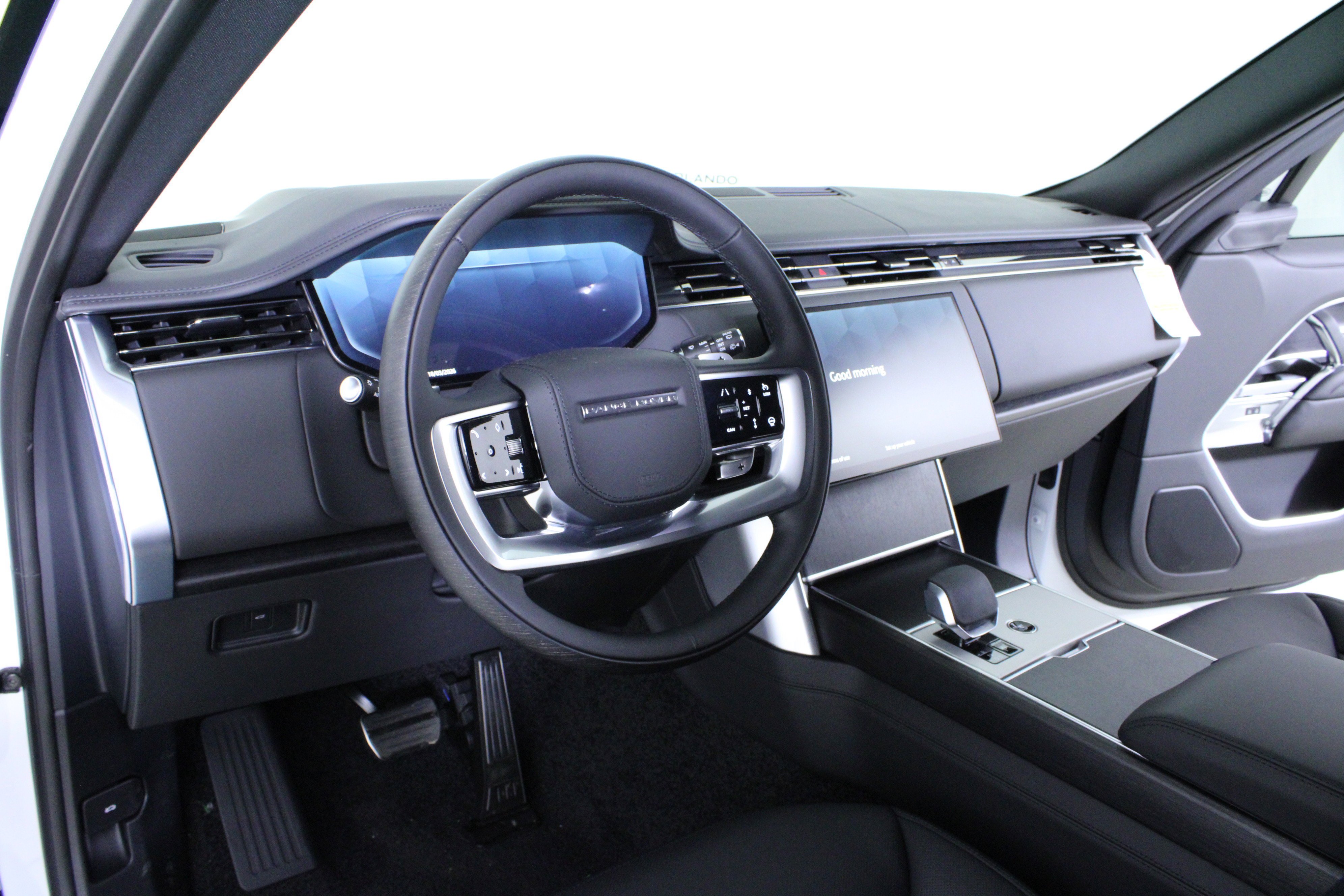 New 2026 Land Rover Range Rover SE image 16