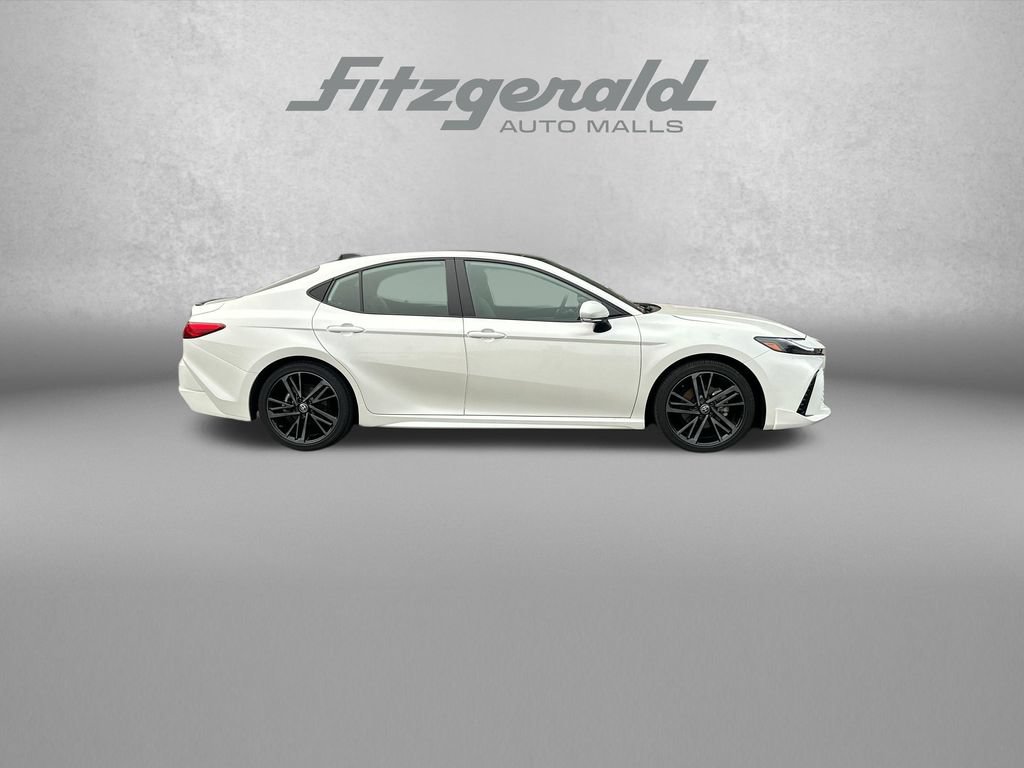 Used 2025 Toyota Camry XSE FWD image 17