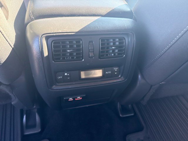 Used 2020 Nissan Pathfinder S AWD/4WD image 13