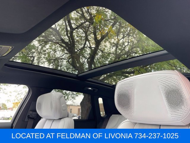 Certified 2024 Cadillac Lyriq Luxury AWD/4WD image 18