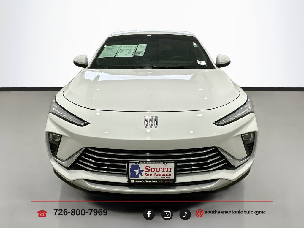 Used 2026 Buick Envista Sport Touring FWD image 2