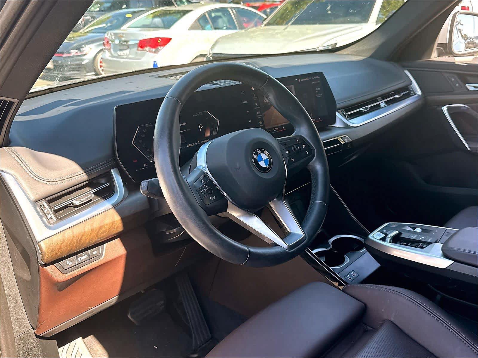 Used 2023 BMW X1 xDrive28i w/ Convenience Package AWD/4WD image 18