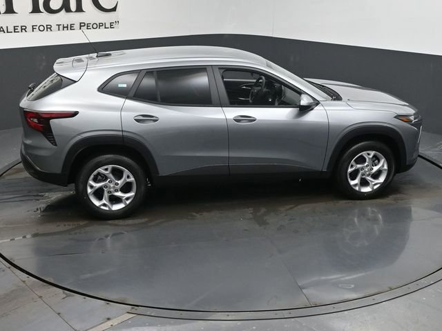 New 2026 Chevrolet Trax LS image 17