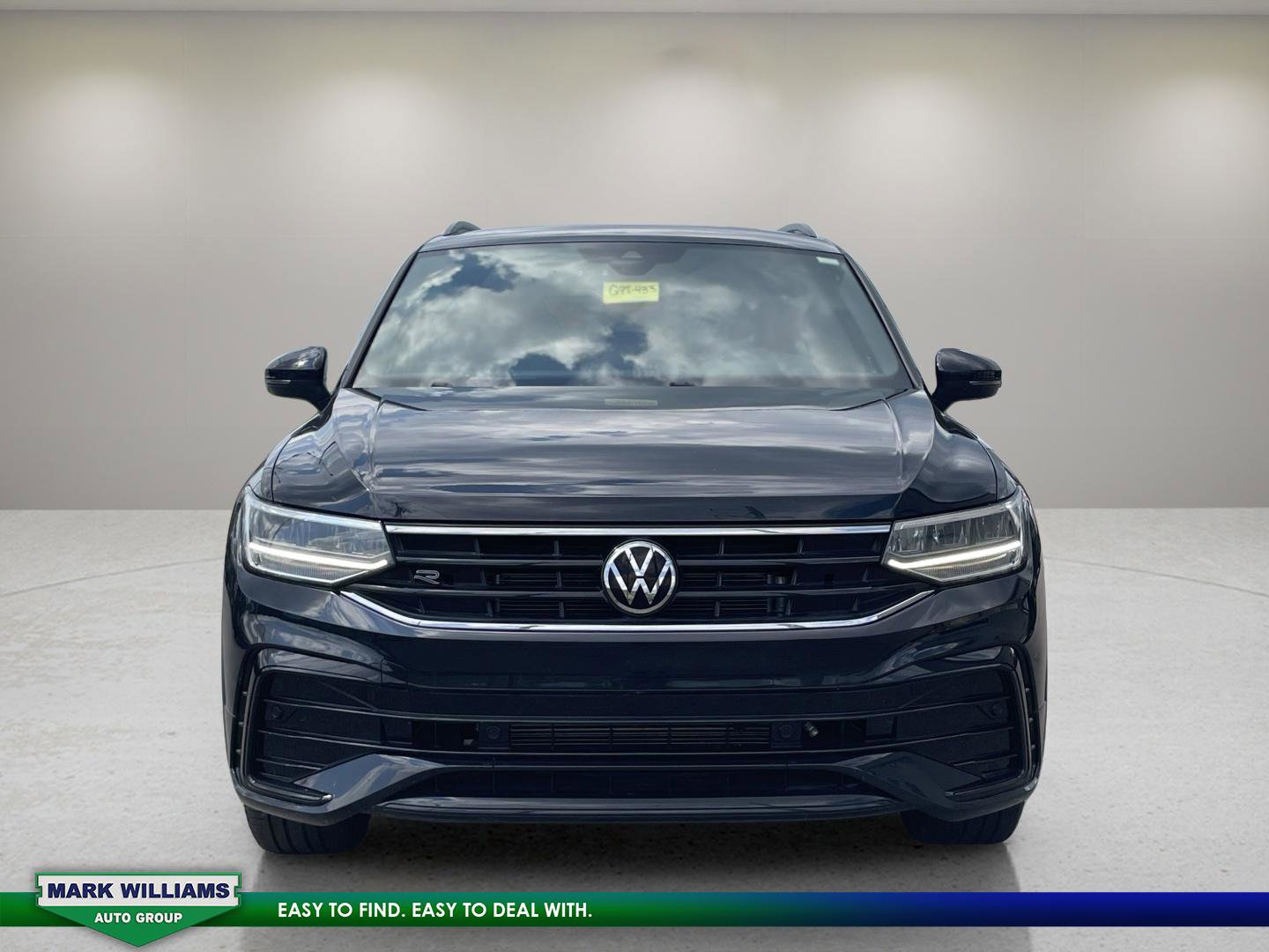 Used 2022 Volkswagen Tiguan SE R-Line image 7