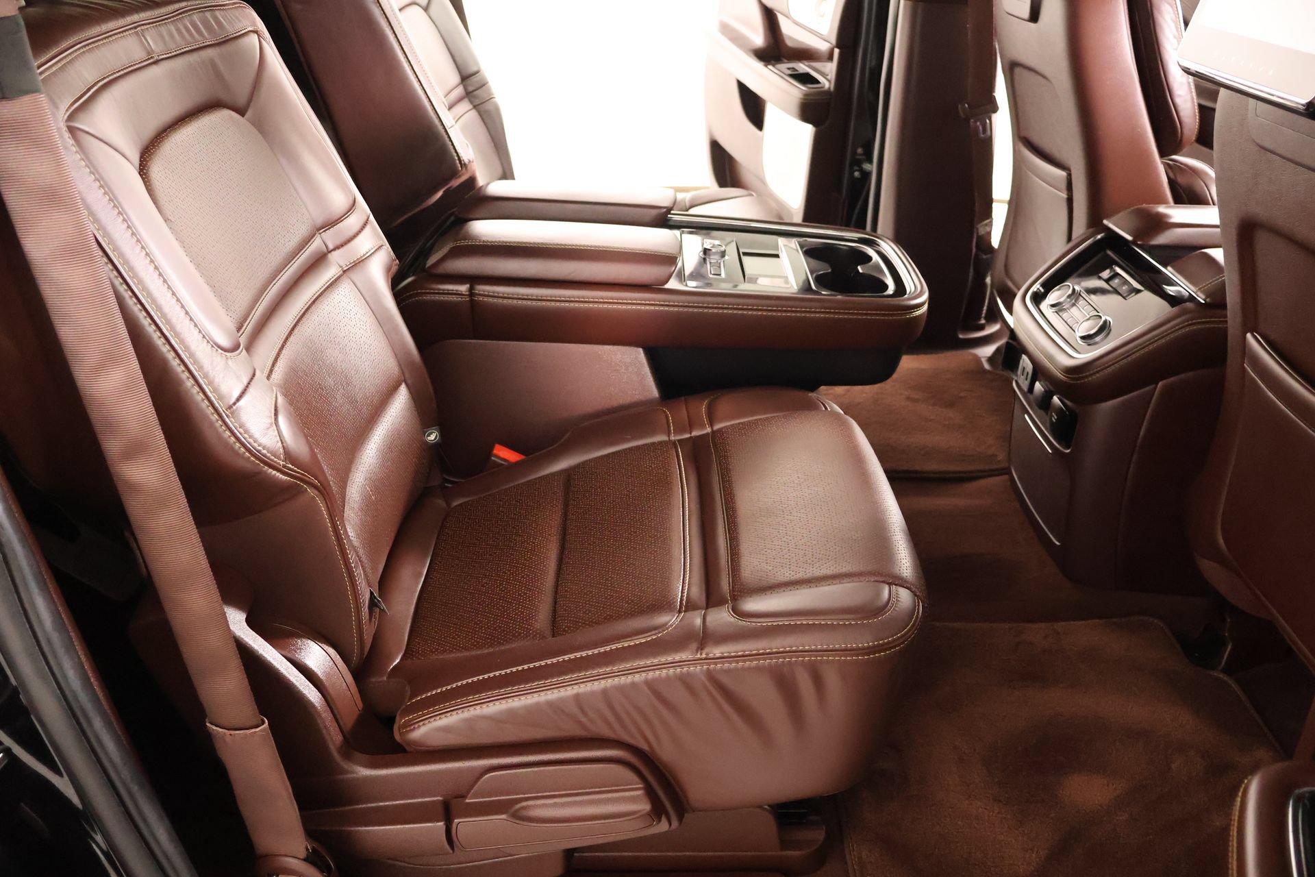 Used 2020 Lincoln Navigator L Black Label AWD/4WD image 16