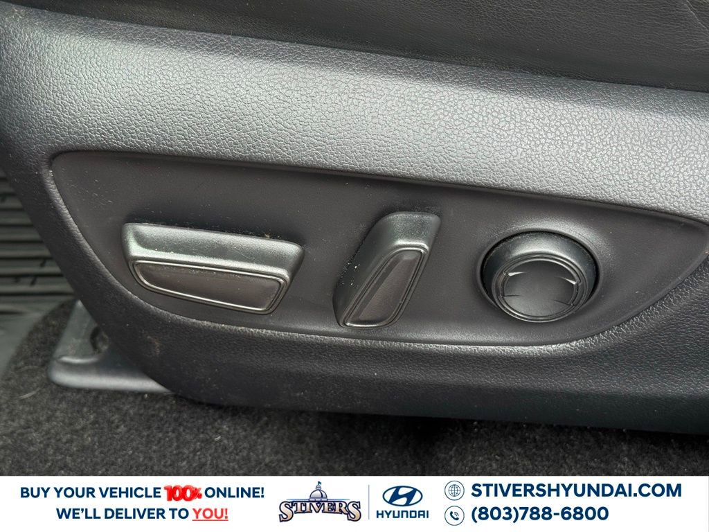 Used 2019 Toyota RAV4 Limited image 34