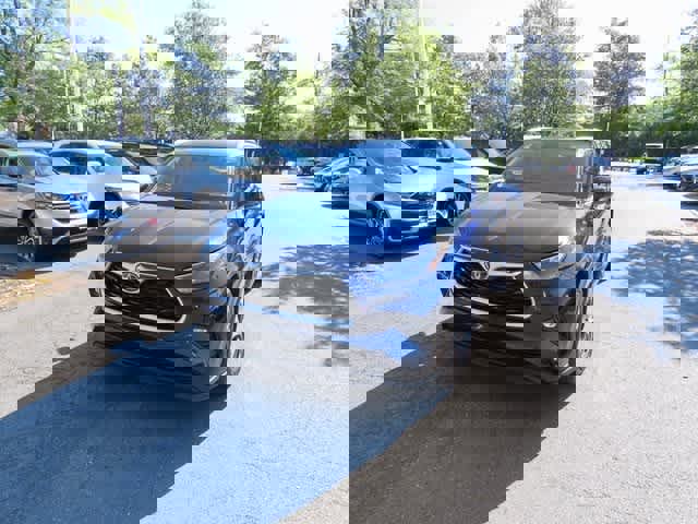 Used 2022 Toyota Highlander XLE