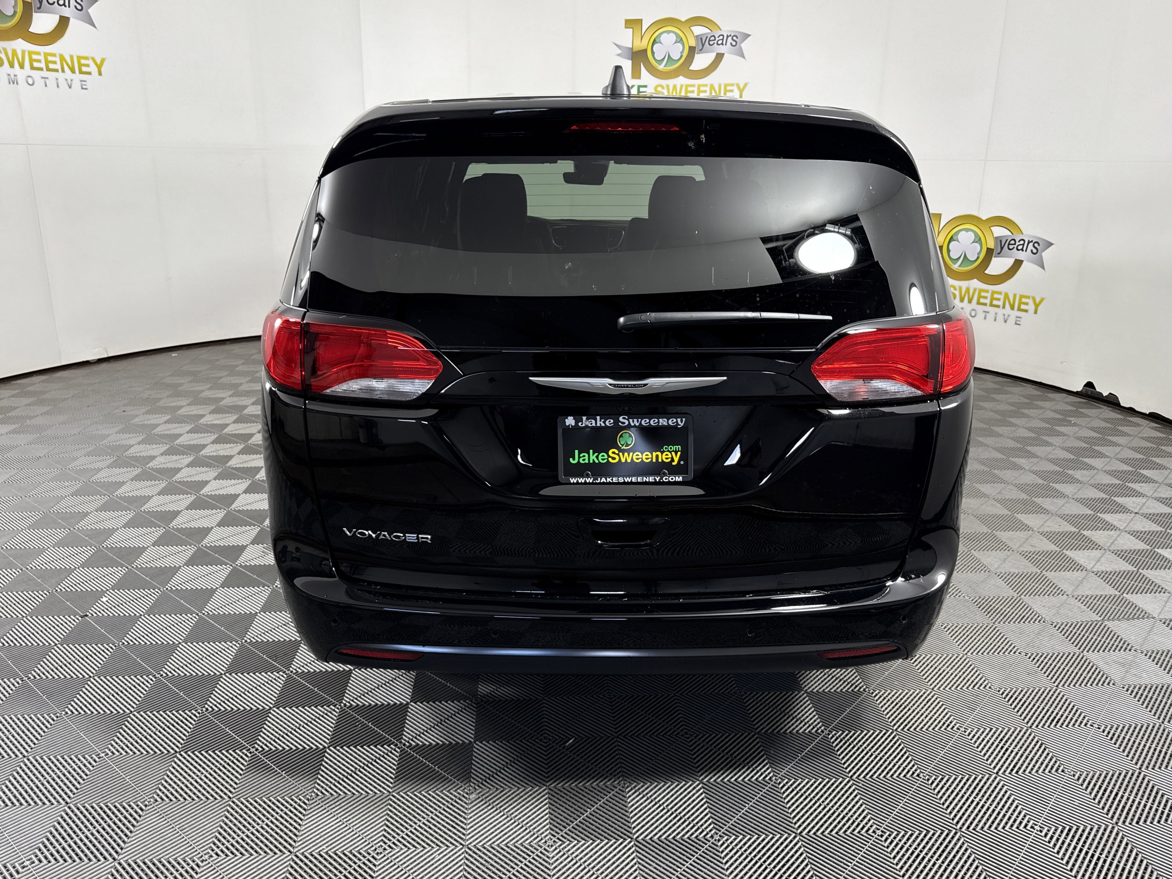 New 2026 Chrysler Voyager LX FWD image 7