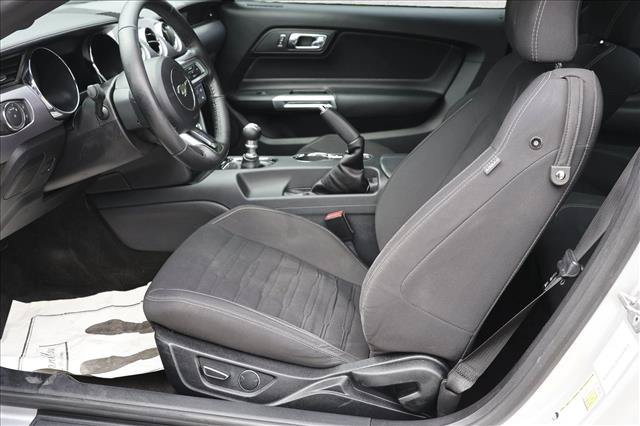 Used 2017 Ford Mustang GT w/ Black Accent Package RWD image 27