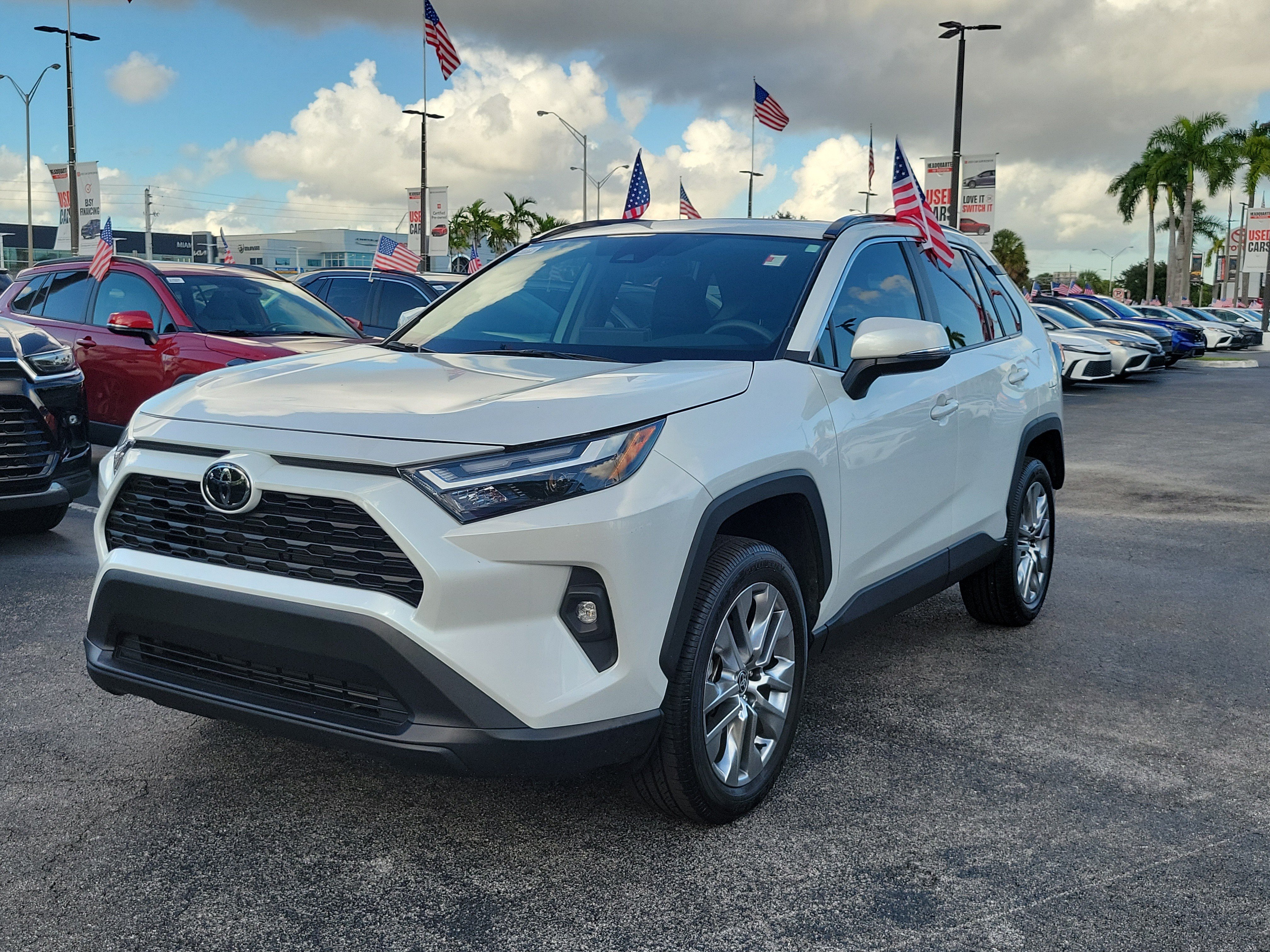 Used 2025 Toyota RAV4 XLE Premium FWD image 6