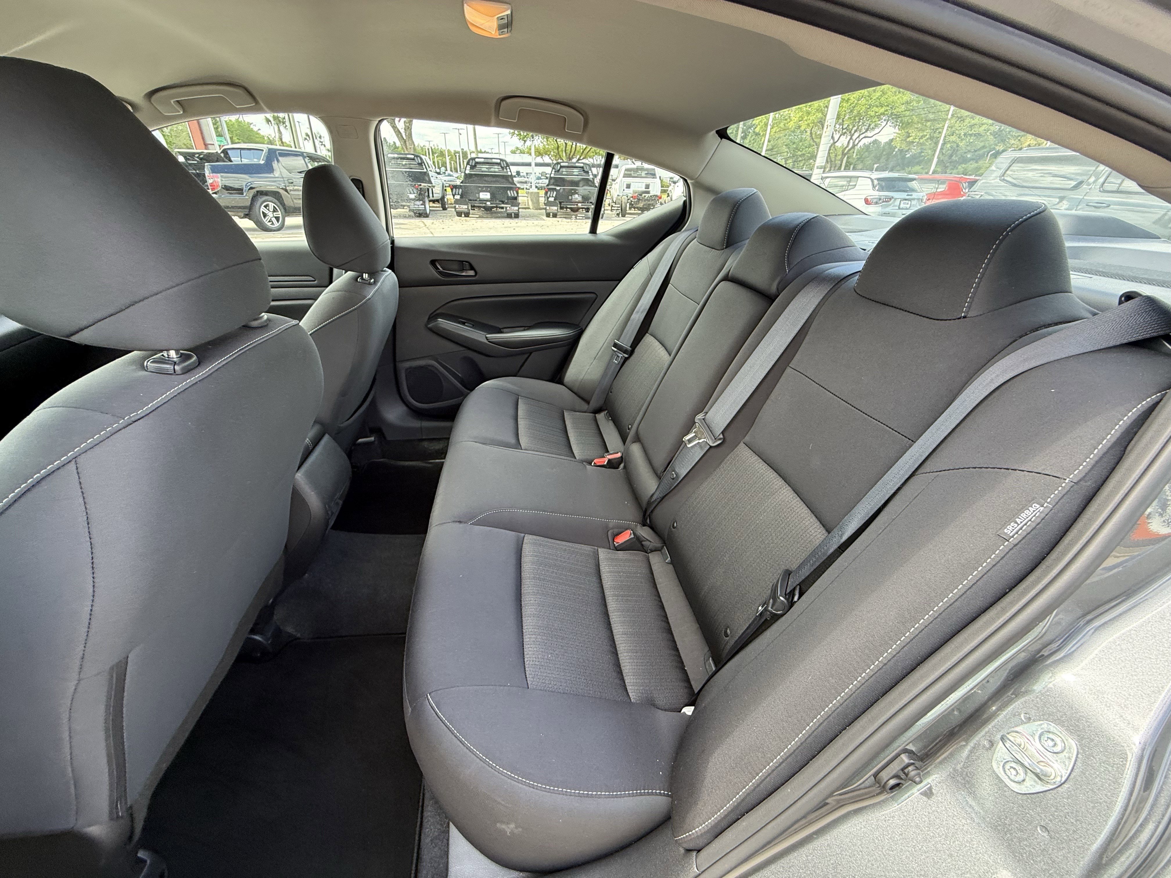 Used 2025 Nissan Altima 2.5 SV FWD image 30