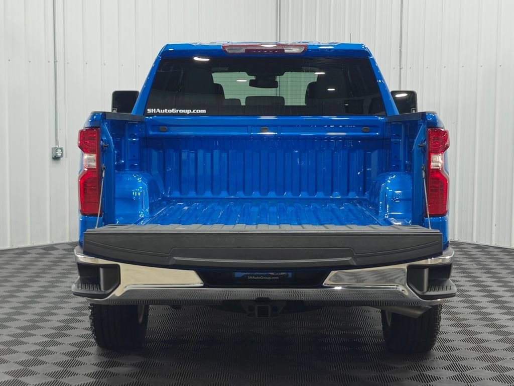 Used 2023 Chevrolet Silverado 1500 LT AWD/4WD image 21