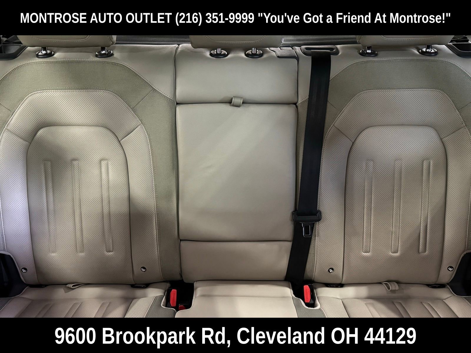 Used 2020 Land Rover Defender 110 First Edition image 31