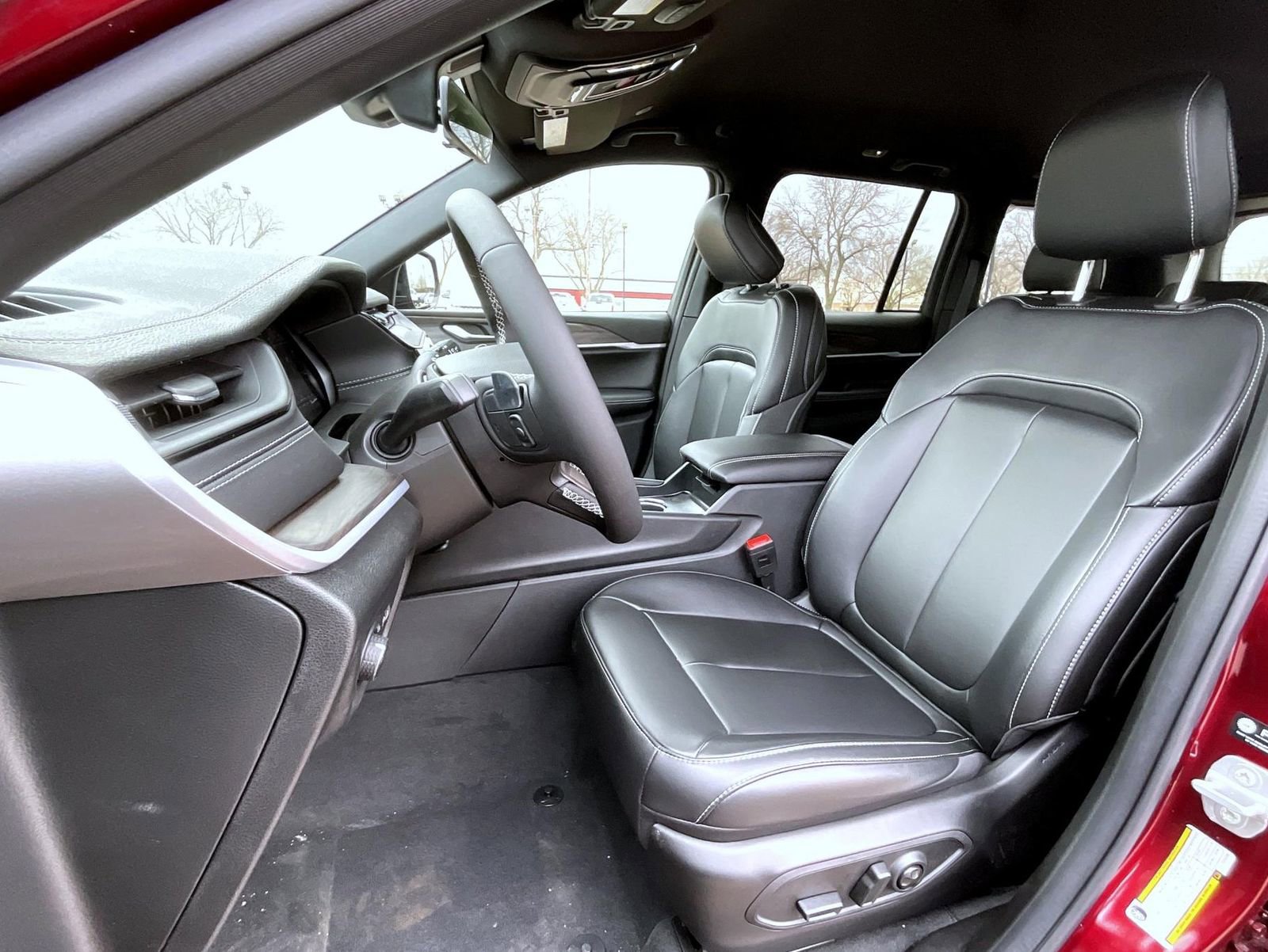 New 2026 Jeep Grand Cherokee Limited AWD/4WD image 10