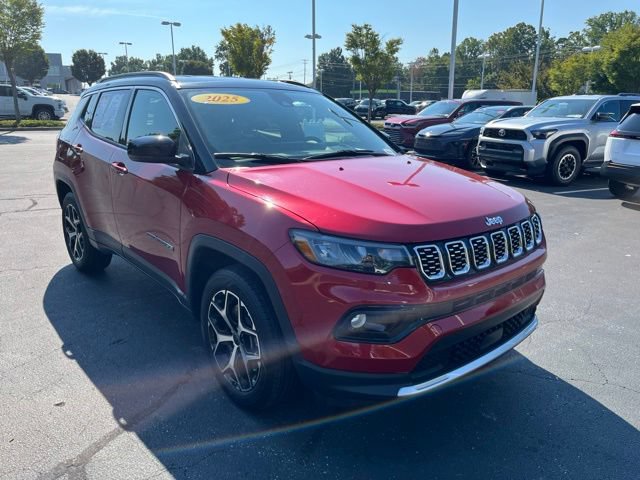 Used 2025 Jeep Compass Limited AWD/4WD image 4