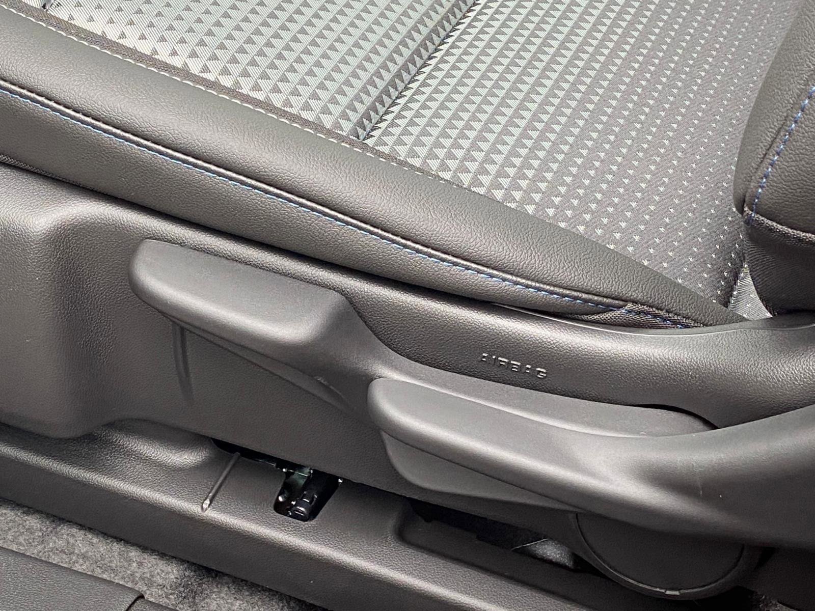 New 2026 Chevrolet Trax LT w/ LT Convenience Package FWD image 13