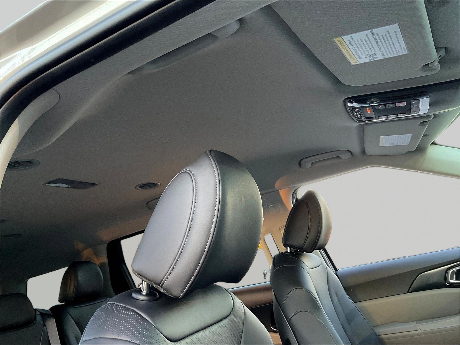 New 2027 Kia Carnival FWD image 13