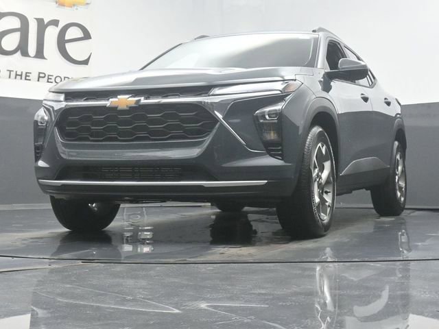 New 2026 Chevrolet Trax LT w/ Driver Confidence Package image 4