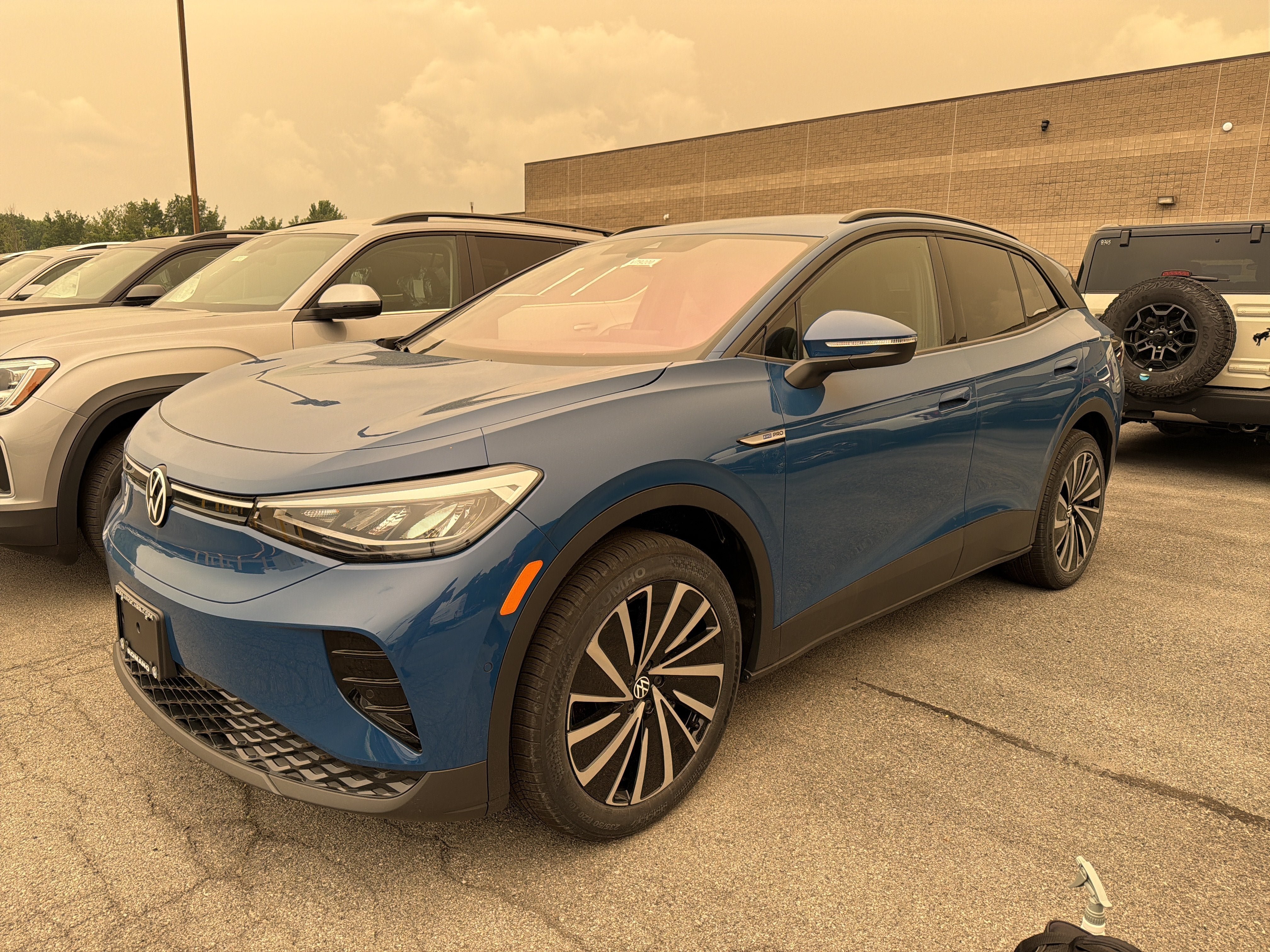 New 2026 Volkswagen ID.4 Pro AWD/4WD image 4
