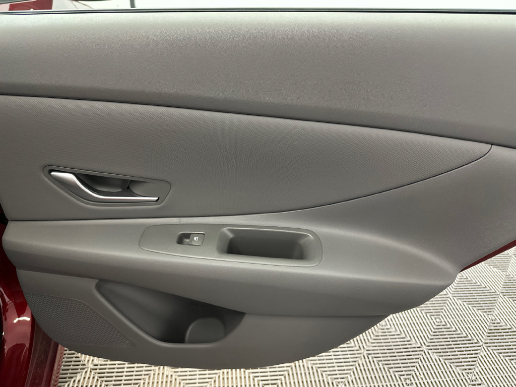 Used 2025 Hyundai Elantra Sport w/ Cargo Package FWD image 16