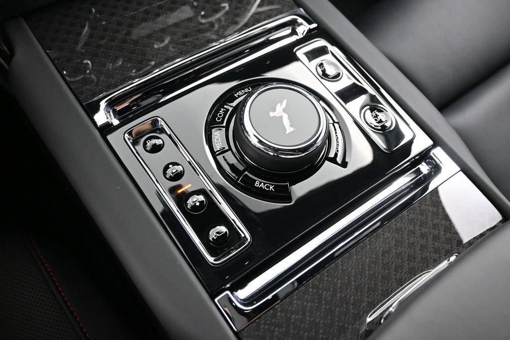Certified 2024 Rolls-Royce Cullinan Black Badge AWD/4WD image 23