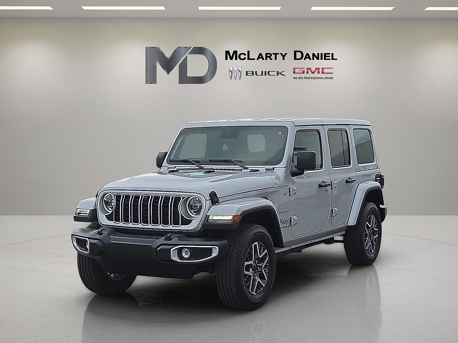 Used 2024 Jeep Wrangler Unlimited Sahara w/ Technology Group AWD/4WD video 2