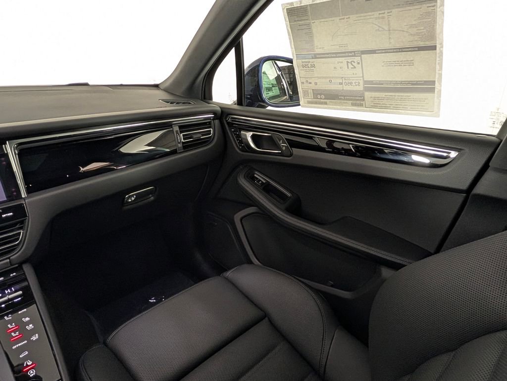 New 2026 Porsche Macan image 23
