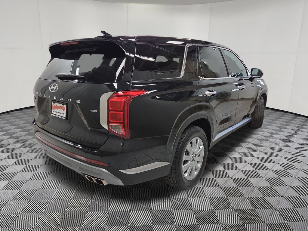 Used 2025 Hyundai Palisade SE AWD/4WD image 4