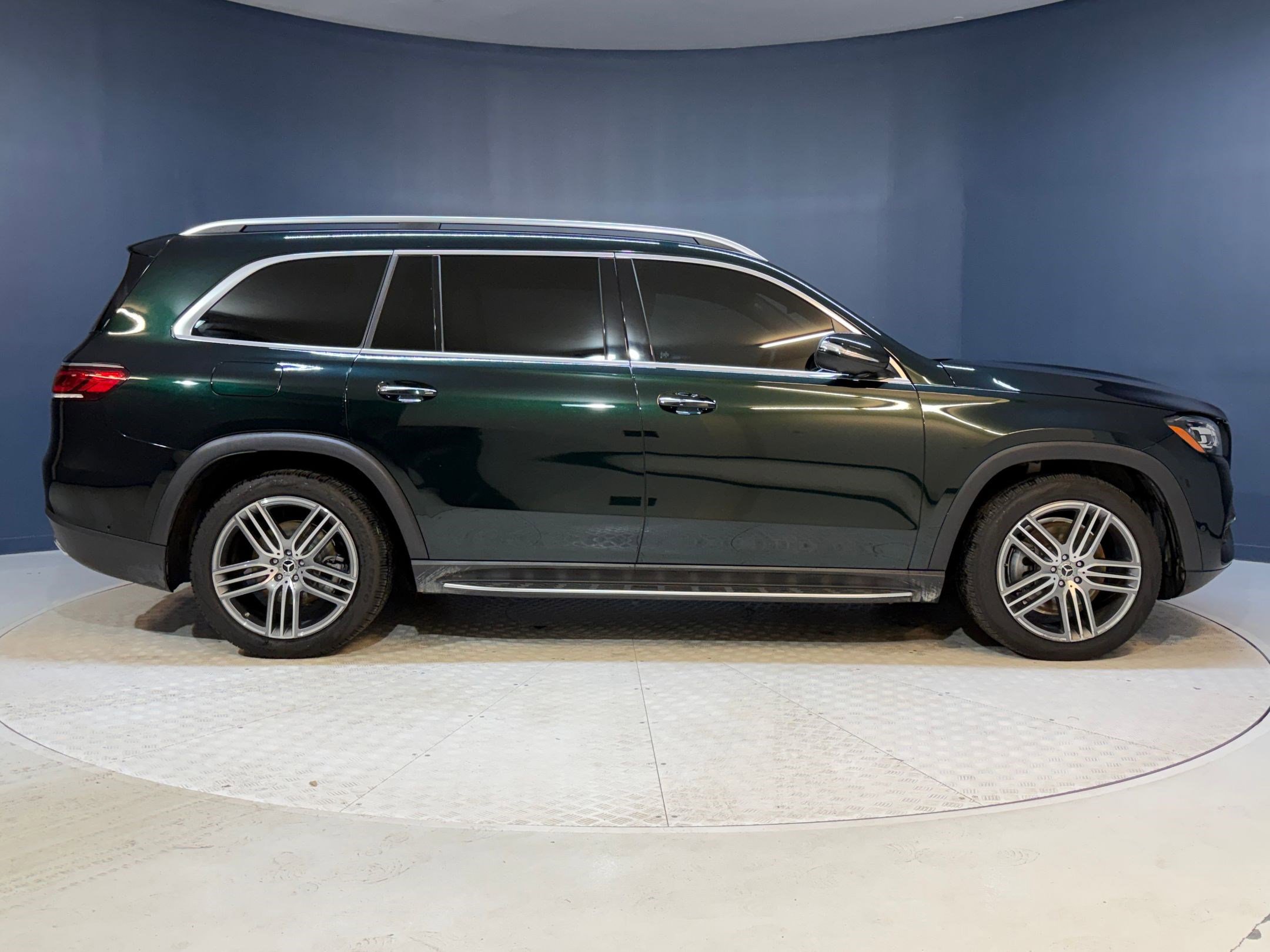 Used 2023 Mercedes-Benz GLS 450 4MATIC image 8