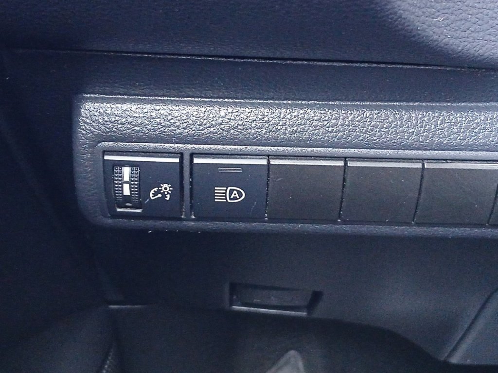 Used 2023 Toyota Corolla LE FWD image 12