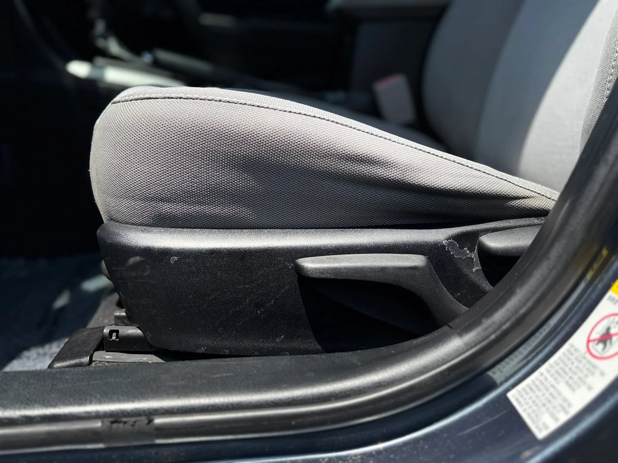 Used 2016 Toyota Corolla LE FWD image 35
