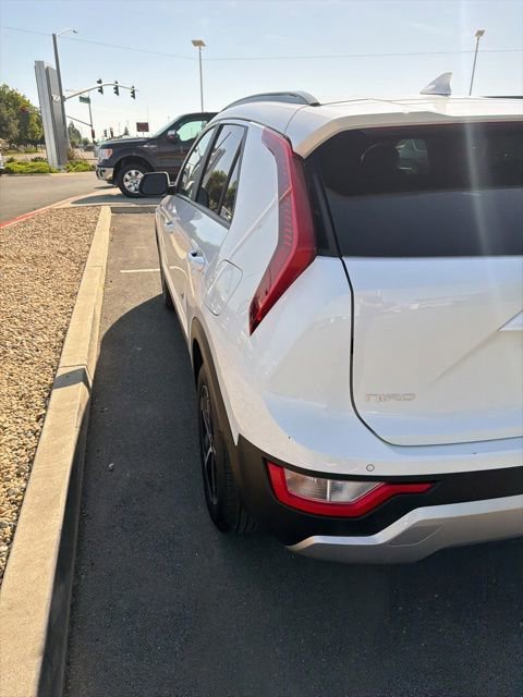 Used 2024 Kia Niro EX FWD image 9