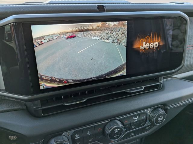 Certified 2025 Jeep Wrangler Rubicon w/ Convenience Group image 17