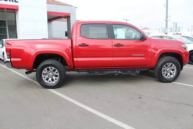 Used 2016 Toyota Tacoma SR5 w/ SR5 Appearance Package (SN) RWD image 23
