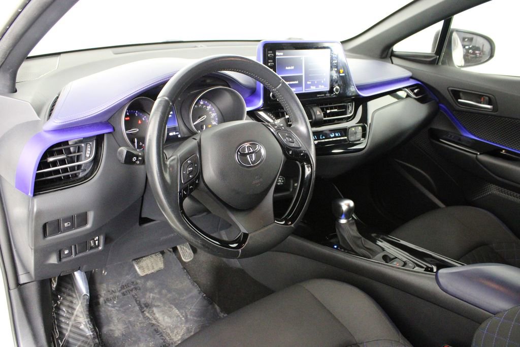 Used 2021 Toyota C-HR XLE image 19