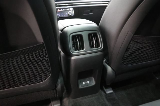 Certified 2025 Hyundai Tucson Limited AWD/4WD image 30