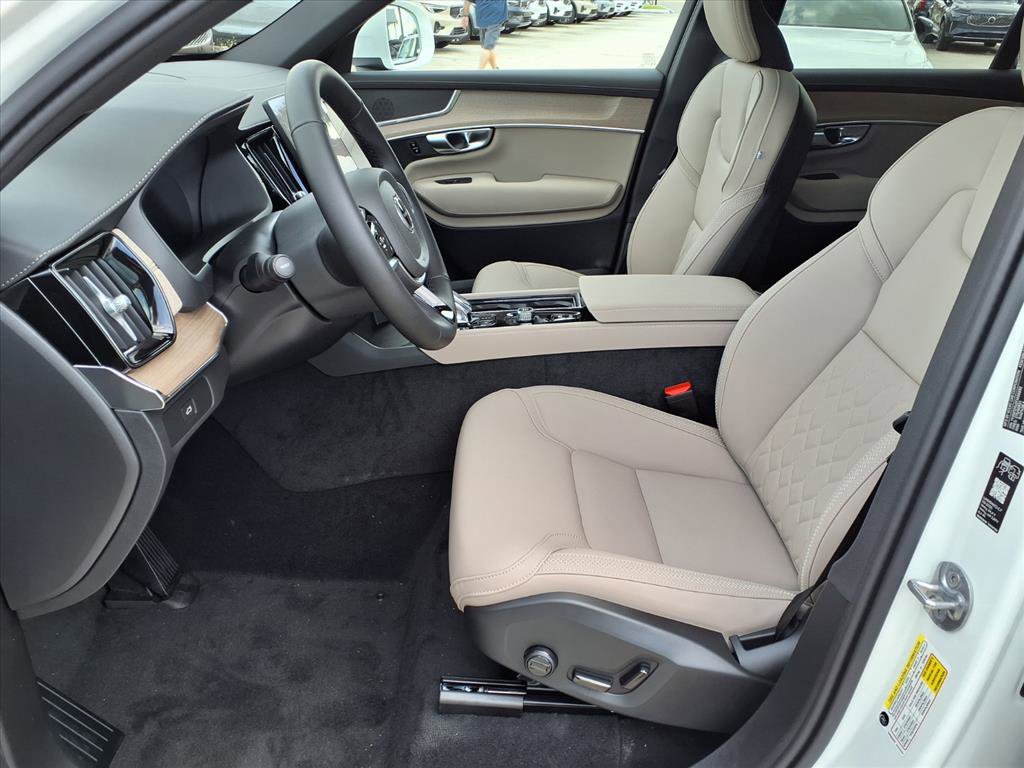New 2026 Volvo XC90 B5 Core w/ Protection Package Premier image 13