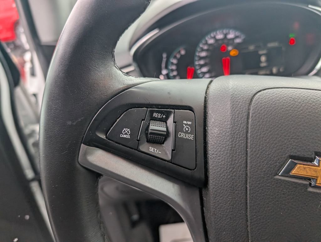 Used 2018 Chevrolet Trax LT w/ LT Convenience Package image 17