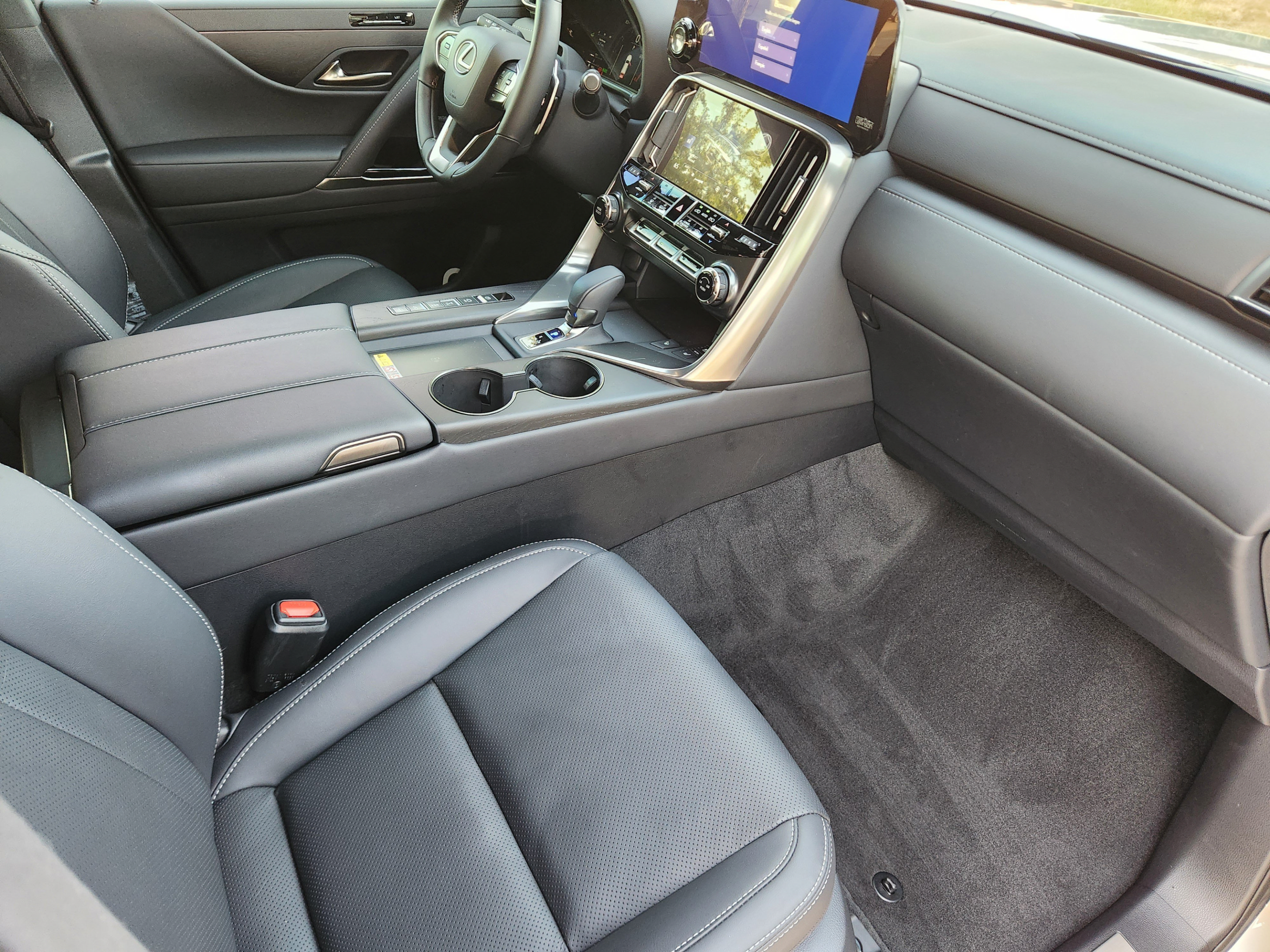 Certified 2025 Lexus LX 700h Luxury w/ Appearance Package AWD/4WD image 7