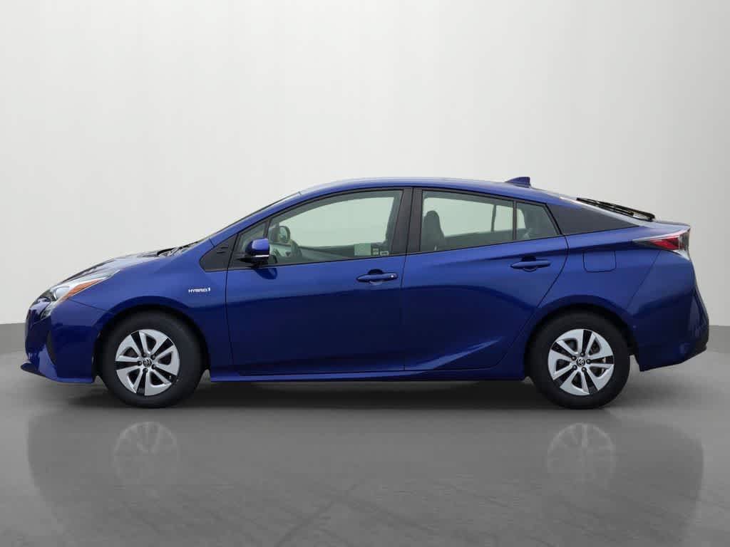 Used 2017 Toyota Prius Two w/ Prius Two Safety Plus Package FWD image 3