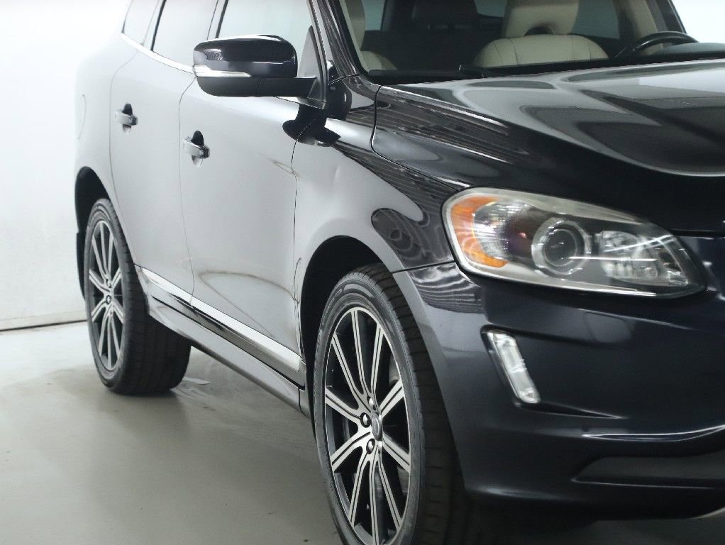 Used 2017 Volvo XC60 T6 Inscription w/ Climate Package image 8