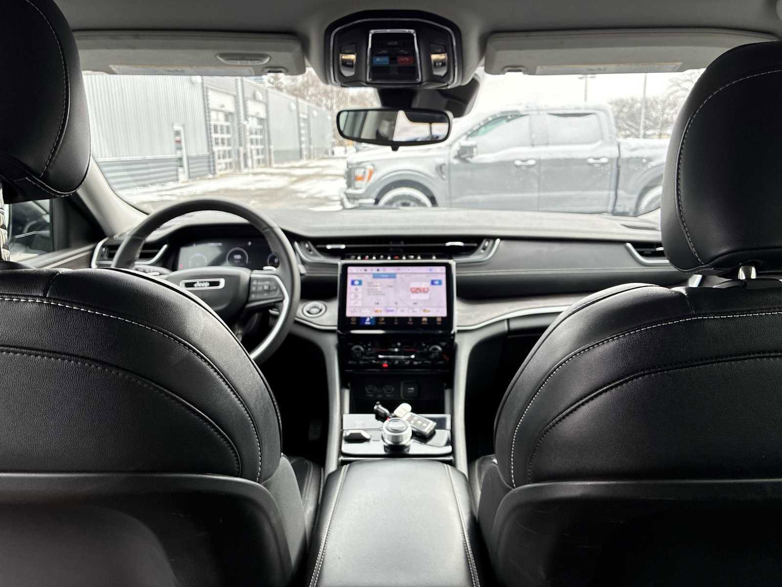 Used 2023 Jeep Grand Cherokee Limited image 20