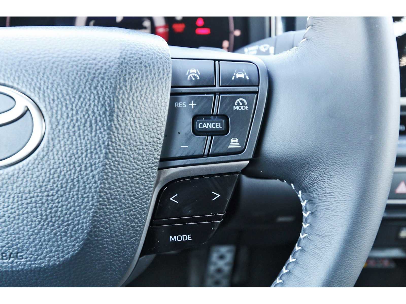 Used 2026 Toyota Camry SE w/ Convenience Package image 16