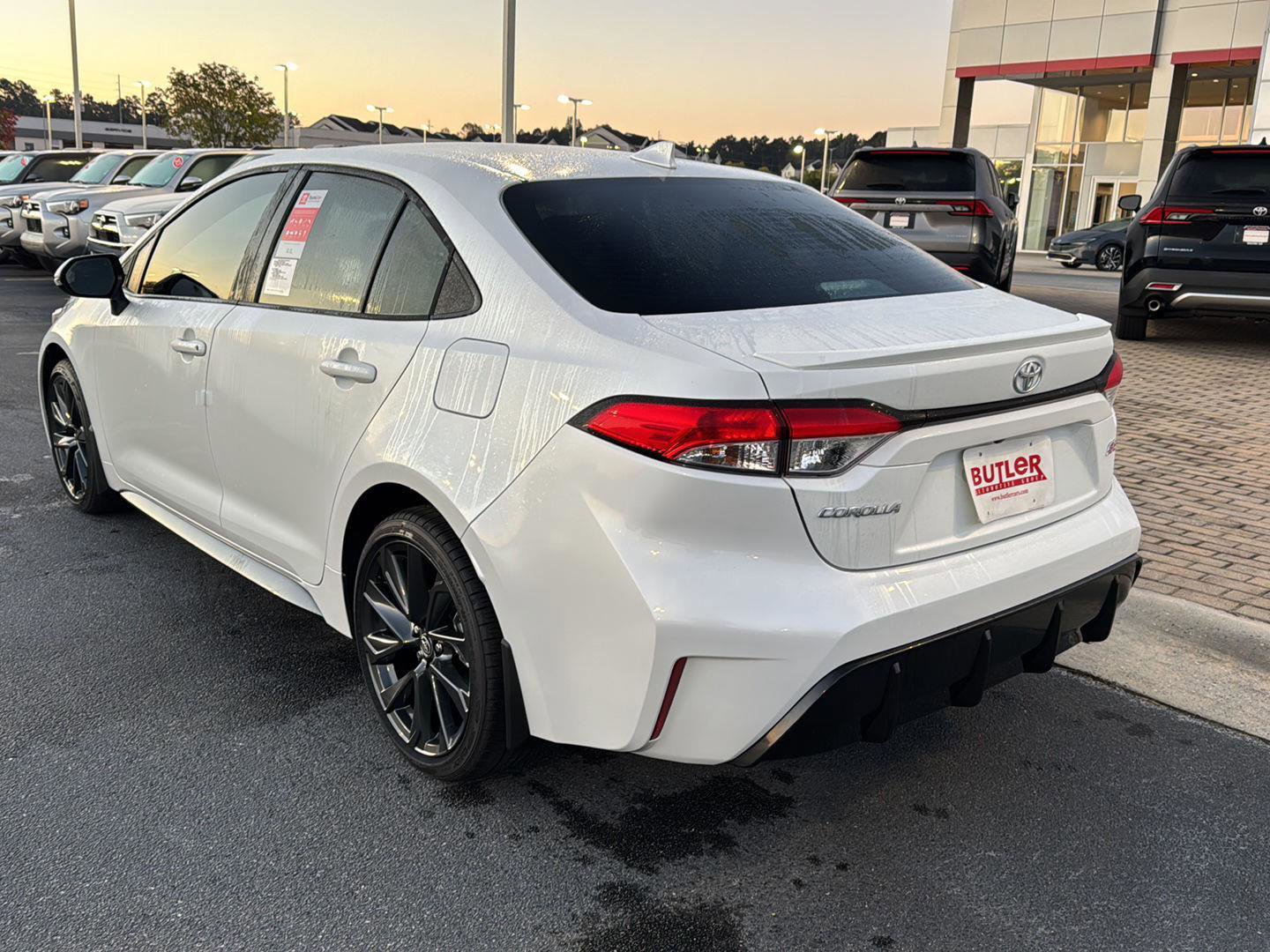New 2026 Toyota Corolla SE image 3