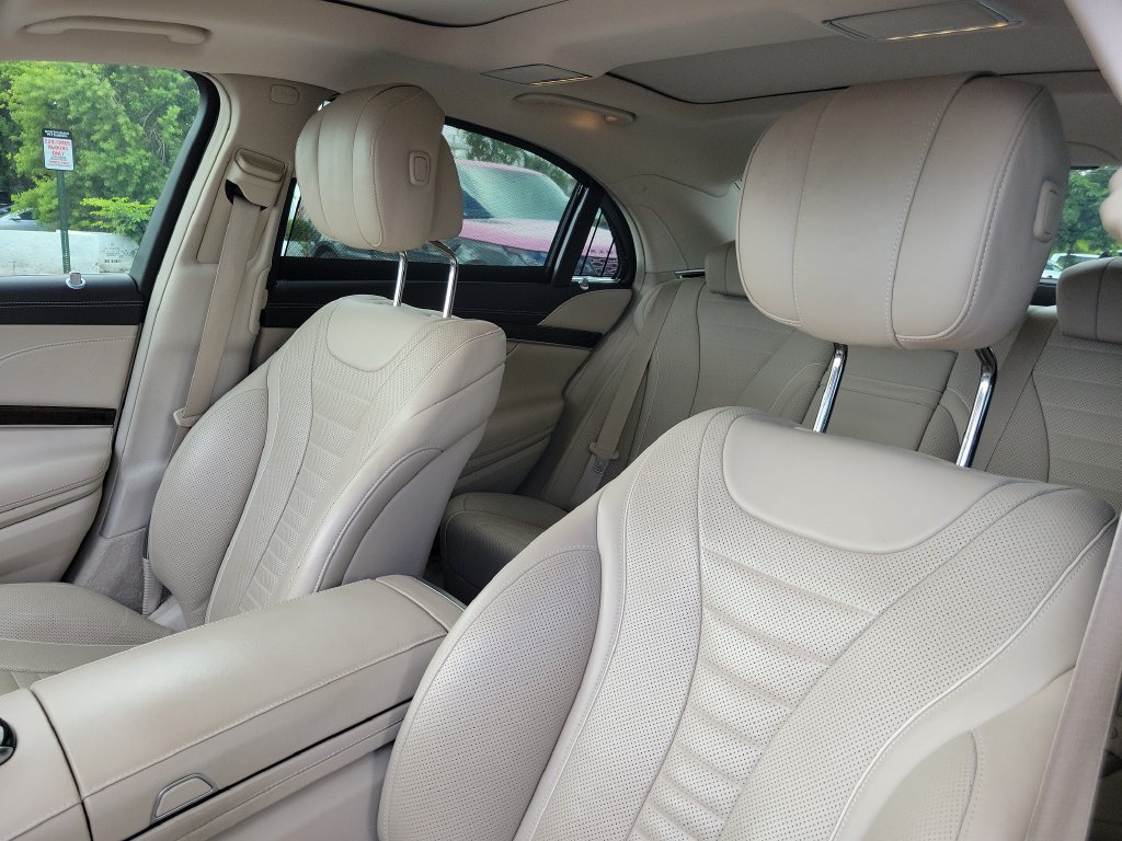 Used 2020 Mercedes-Benz S 560 4MATIC Sedan image 27